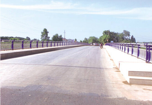 截至10月底，全国改造公路危旧桥梁7256座，提前完成目标